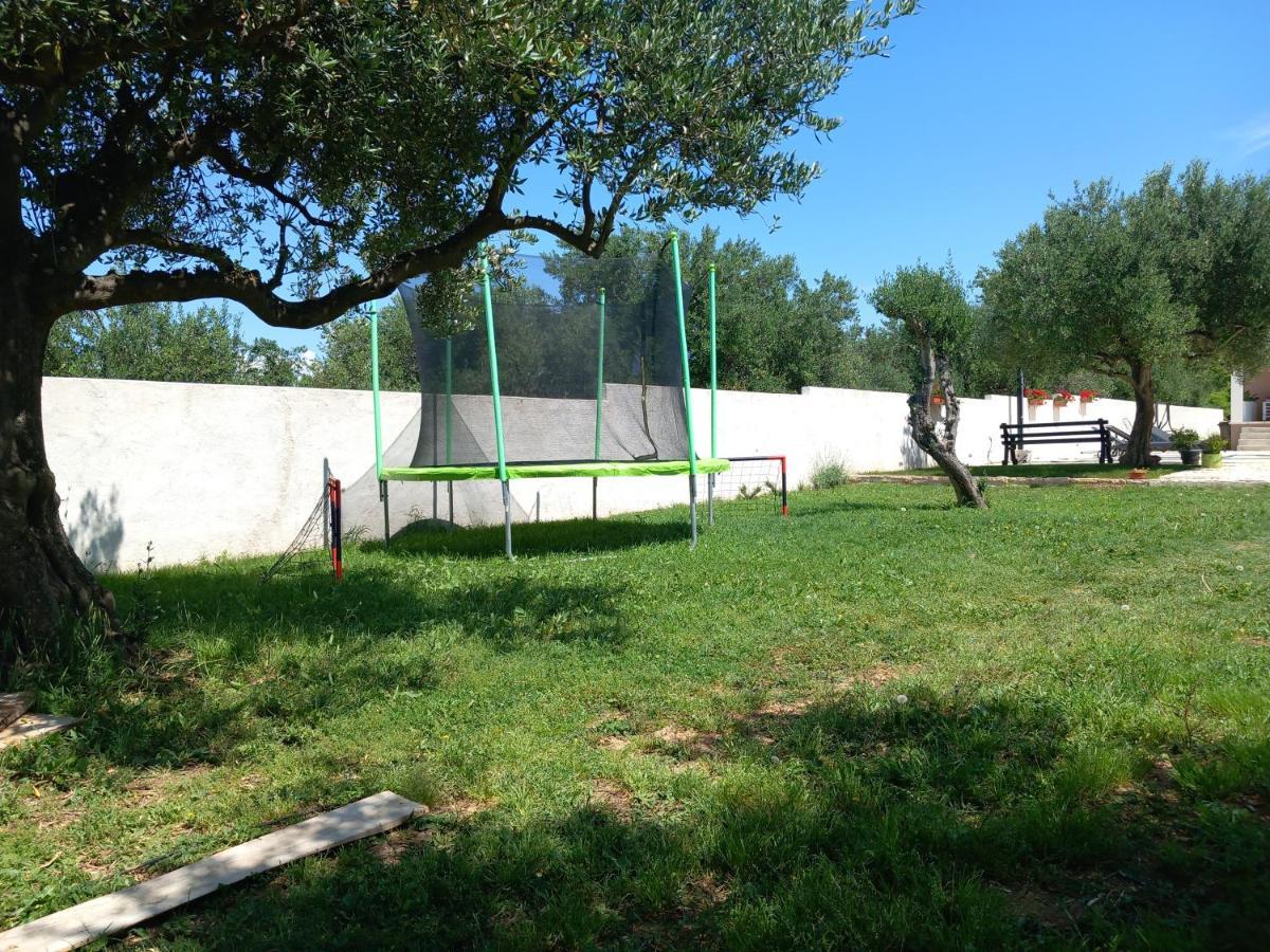 Leggiero Villa Benkovac Exterior foto